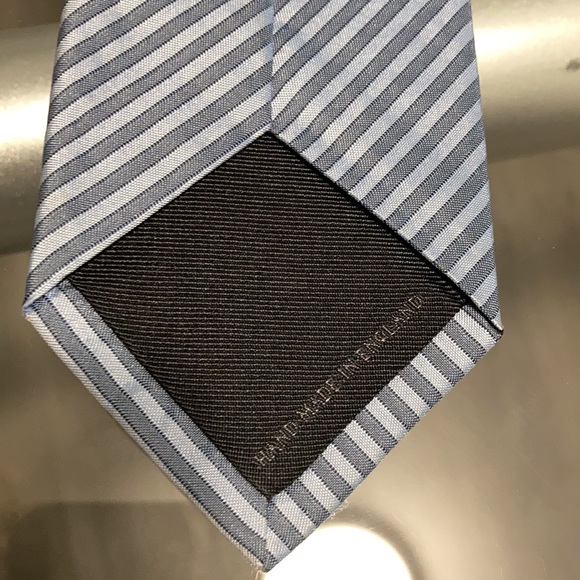 Burberry tie - Picture 5 of 6
